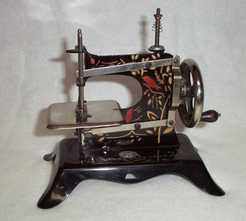 Shelly Burge Toy Sewing Machine