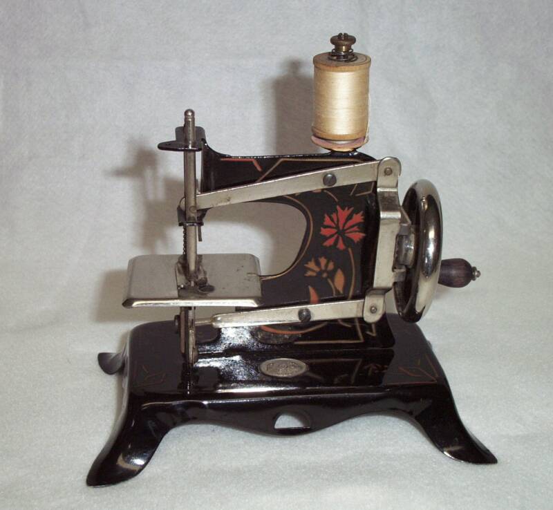 Shelly Burge Toy Sewing Machine