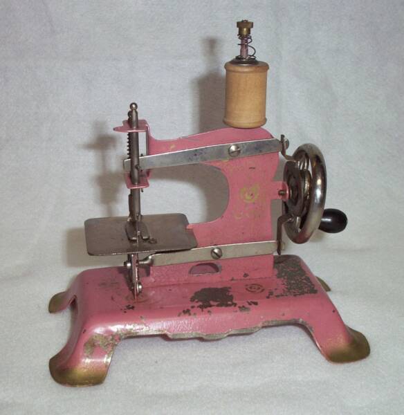 Shelly Burge Toy Sewing Machine